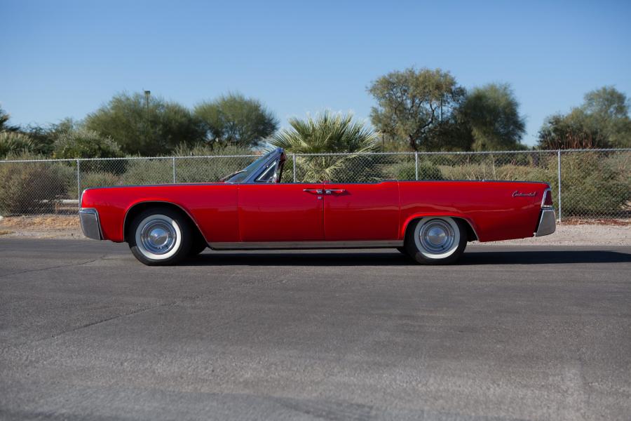  Lincoln Continental Convertible (74A) 1961 года  (фото 4 из 30)